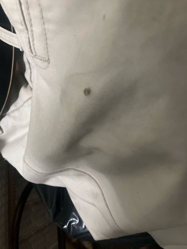 Too blurry to identify